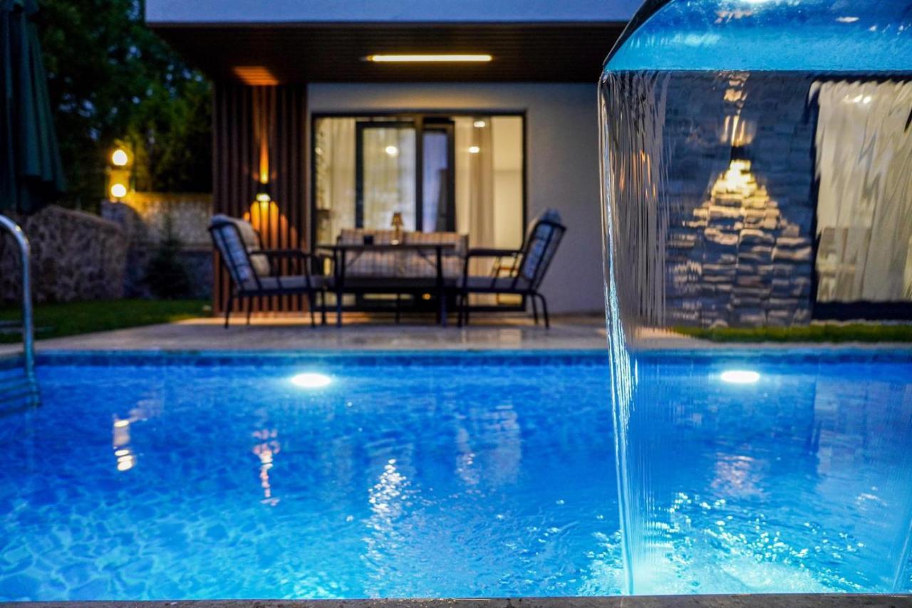 Vital Home Sapanca Isitmali Havuzlu Villa&Bungalov Eksteriør billede