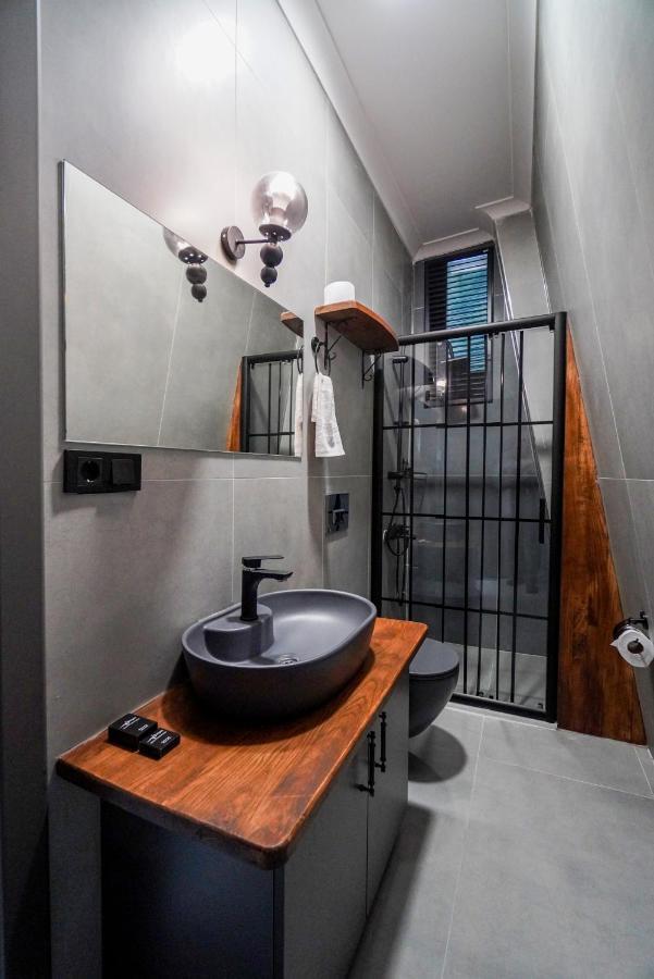 Vital Home Sapanca Isitmali Havuzlu Villa&Bungalov Eksteriør billede