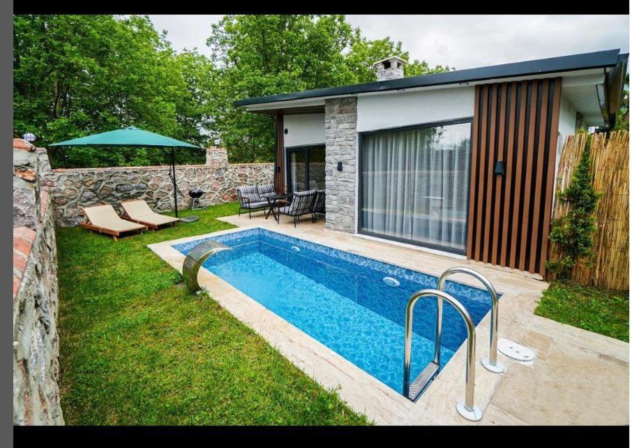 Vital Home Sapanca Isitmali Havuzlu Villa&Bungalov Eksteriør billede
