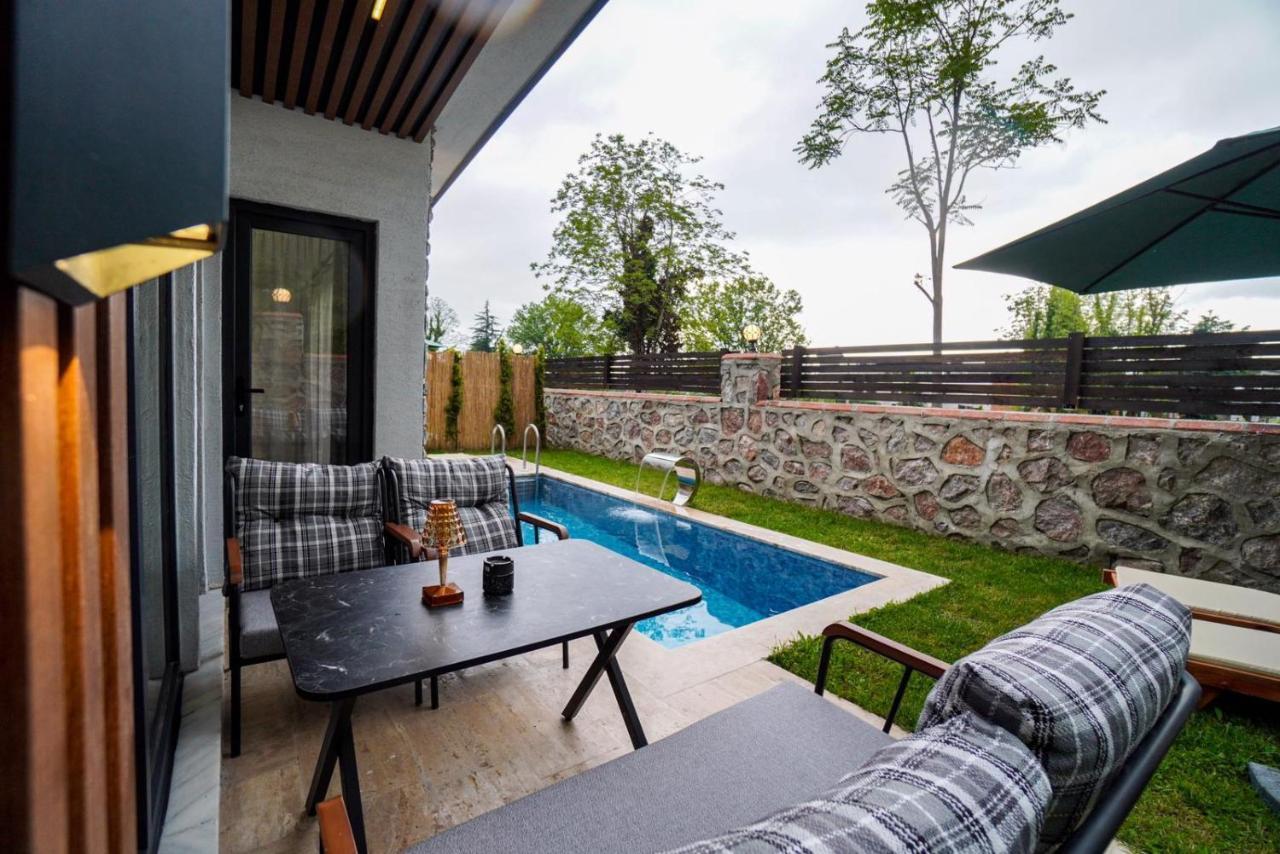 Vital Home Sapanca Isitmali Havuzlu Villa&Bungalov Eksteriør billede
